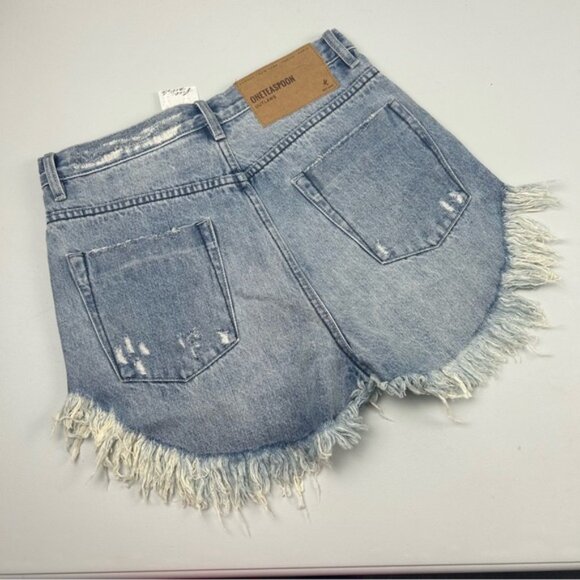 NWT One teaspoon Outlaws Frayed Distressed denim shorts - Picture 4 of 15